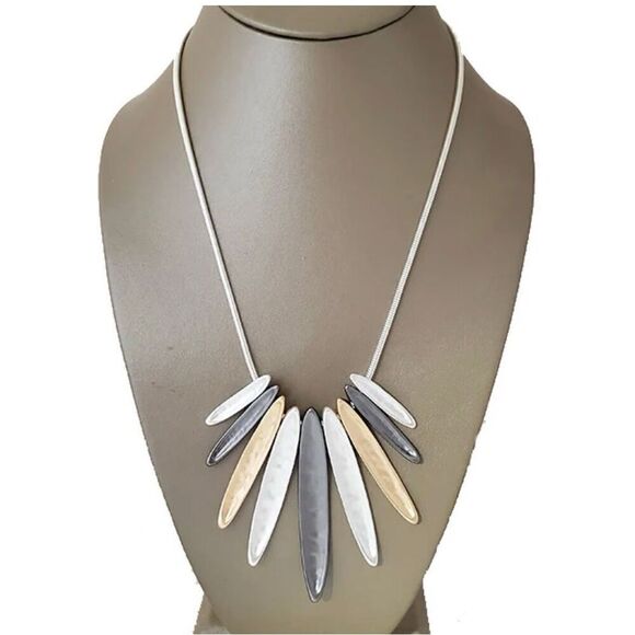 The Pearl & Stone 3 Tone Matte Bib Rhodium Necklace - Picture 2 of 4